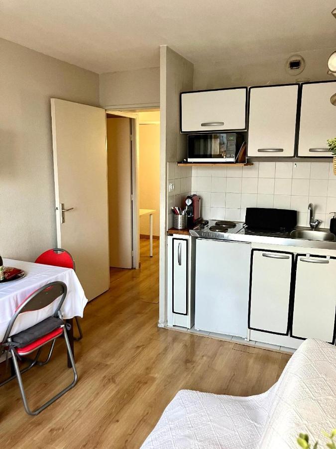 Appartement 2 Pieces En Etage Eleve, Centre-Ville Au Calme, Petite Vue Mer Nice Eksteriør billede